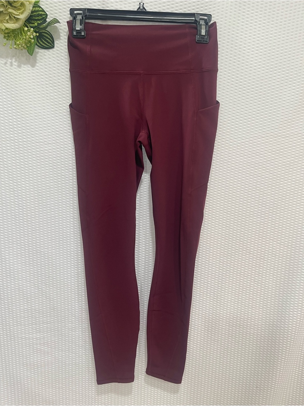 High-Waist Burgundy Seamless Leggings - Picture 2 of 7